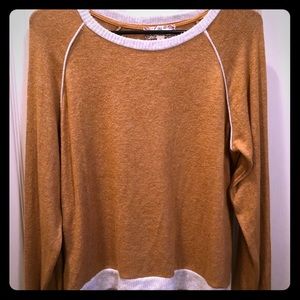 Pink Rose scoop neck gold and cream top